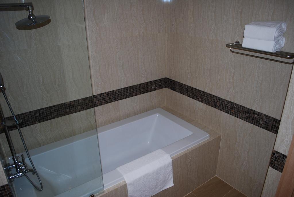 The Cliff Residence Condo Паттая Номер фото